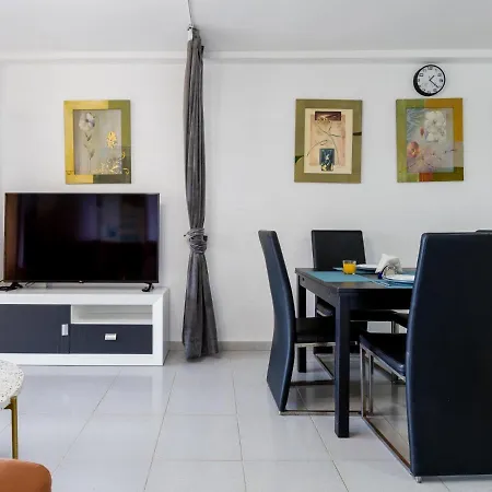 2 Sun Flower Gigantes Apartment
